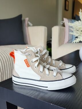 Converse Kids High-Top Sneakers in Cream, Beige & Orange